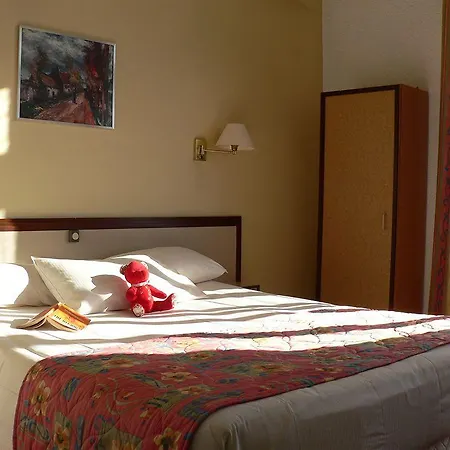 Ξενοδοχείο Moderne 3*