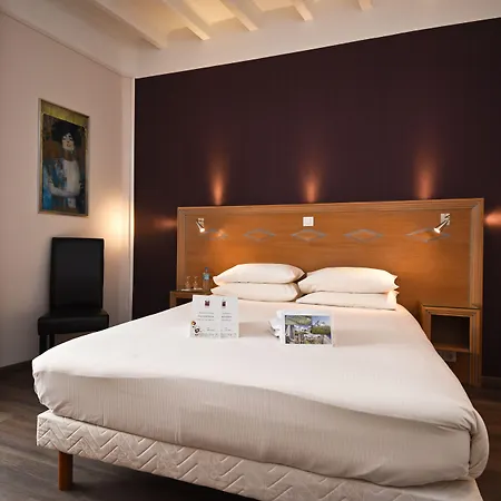 Moderne 3* La Malène