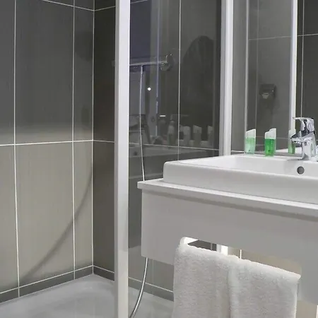 Moderne 3* La Malène